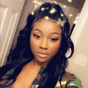 Meet your Posher, Simone